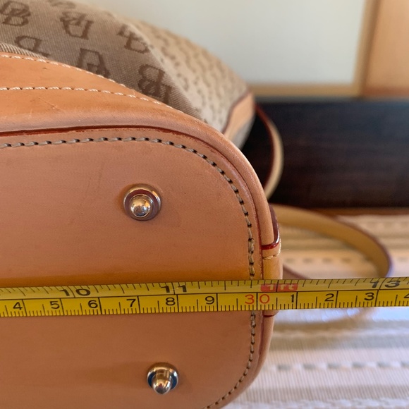 ☀️GUC Dooney & Bourke Signature top handle shoulder bag w/leather trim - Picture 10 of 14